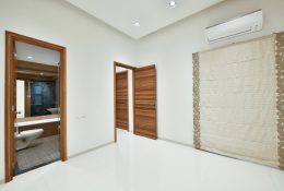 Master Bedroom (1)
